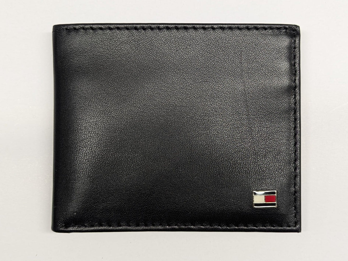 Tommy Hilfiger Men’s Black Bifold Wallet 31TL13X008-001